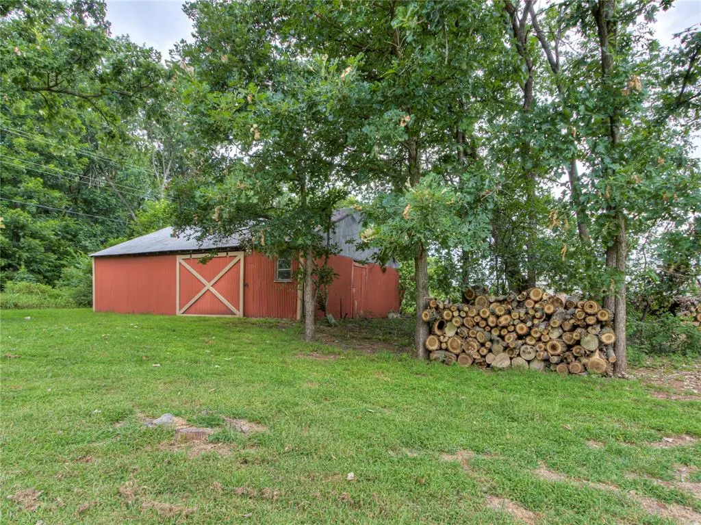 Photo 41 — 3555 E Imhoff Road, Norman, OK 73026