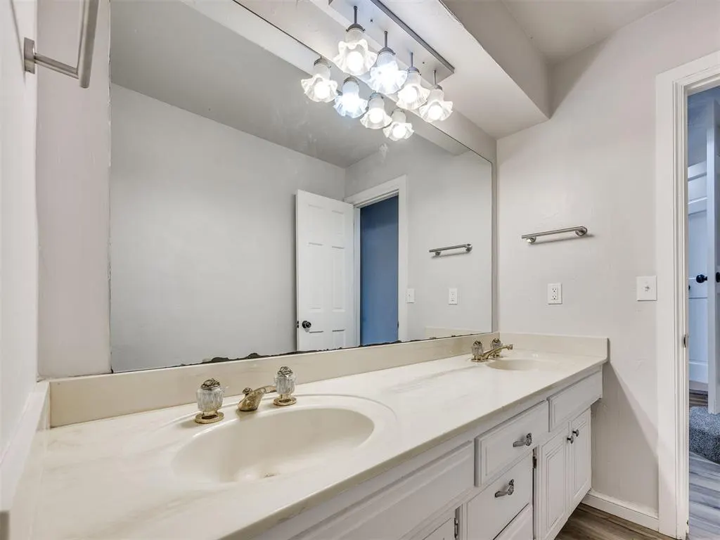 Photo 37 — 2608 SW 107th Street, Oklahoma City, OK 73170