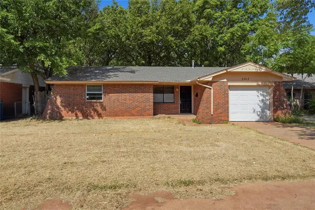 Photo 2 — 5217 Brookdale Drive, Oklahoma City, OK 73135