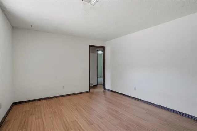 Photo 4 — 5217 Brookdale Drive, Oklahoma City, OK 73135