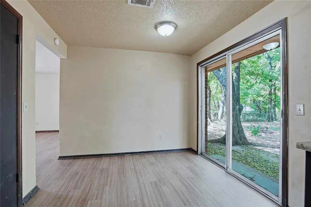 Photo 9 — 5217 Brookdale Drive, Oklahoma City, OK 73135