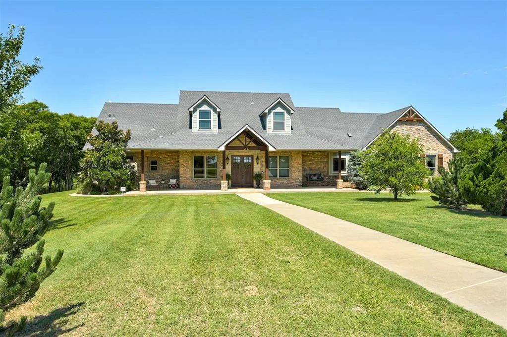 Photo 2 — 2801 NW Richland Road, Piedmont, OK 73078