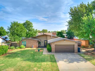 Sold home at 7921 NW 101st Street