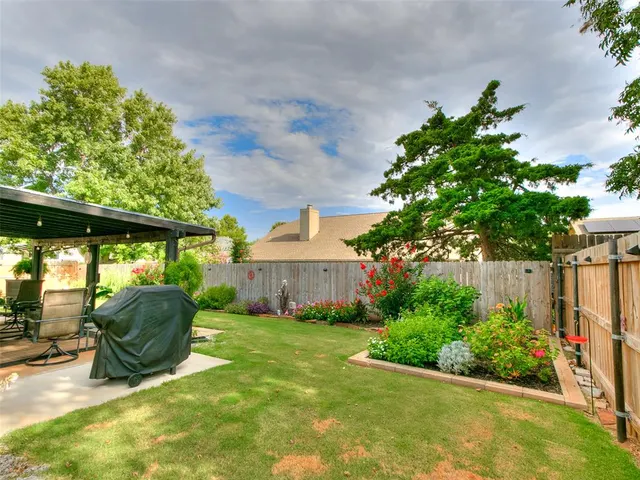 Photo 5 — 7921 NW 101st Street, Oklahoma City, OK 73162