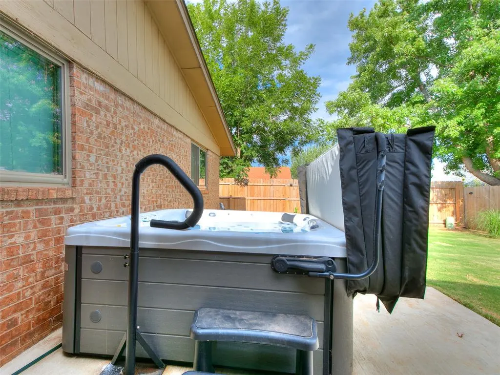 Photo 9 — 7921 NW 101st Street, Oklahoma City, OK 73162