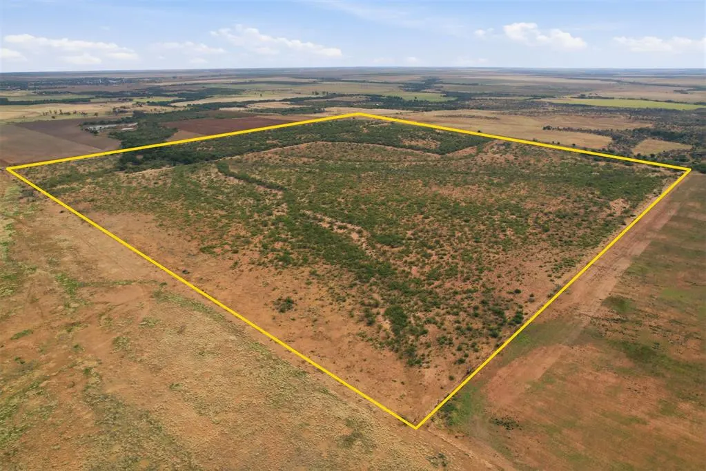 Photo 5 — 1850 N County Road, Eldorado, OK 73537