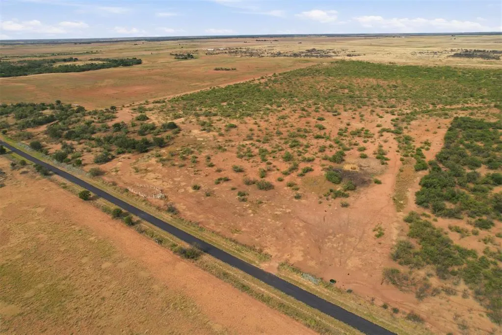 Photo 32 — 1850 N County Road, Eldorado, OK 73537