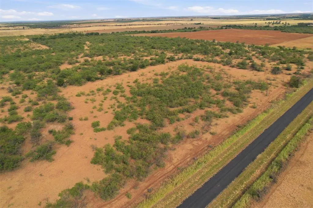 Photo 33 — 1850 N County Road, Eldorado, OK 73537