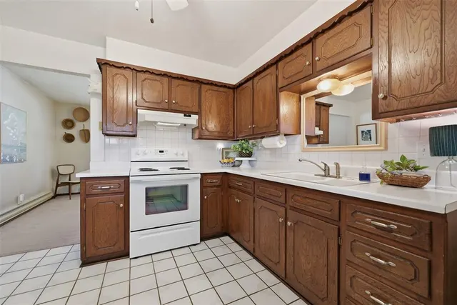 Photo 3 — 411 S Brookview Lane, Mustang, OK 73064