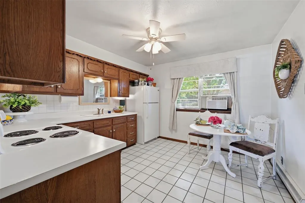Photo 13 — 411 S Brookview Lane, Mustang, OK 73064