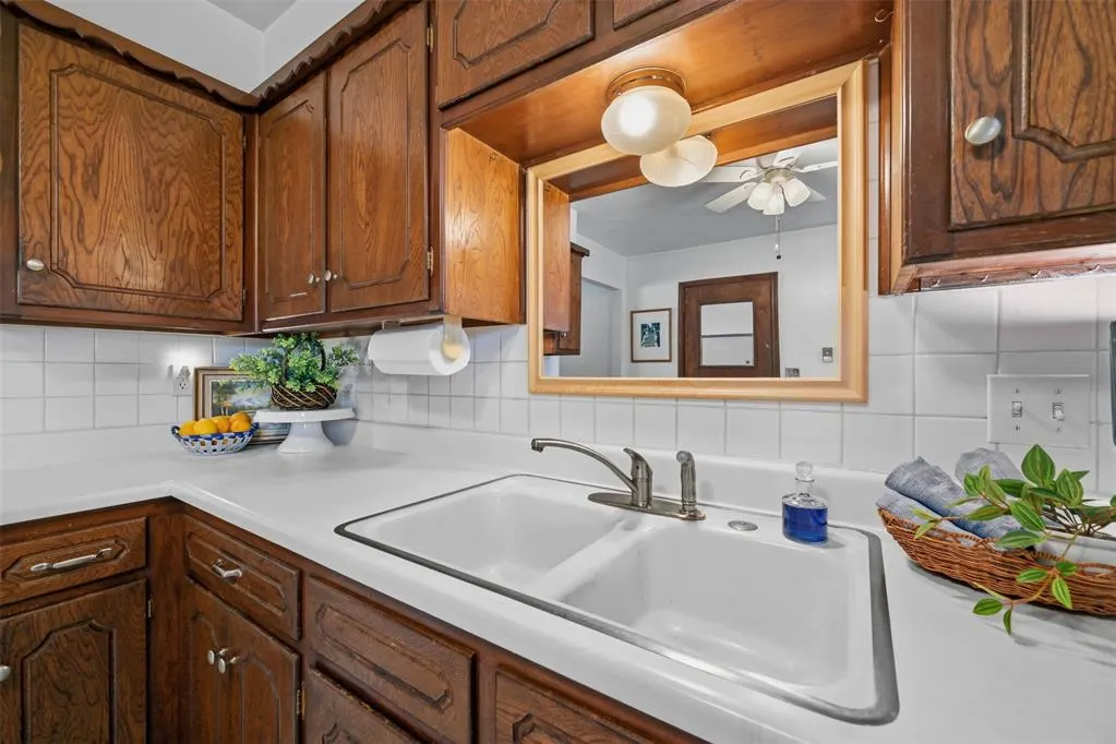 Photo 14 — 411 S Brookview Lane, Mustang, OK 73064