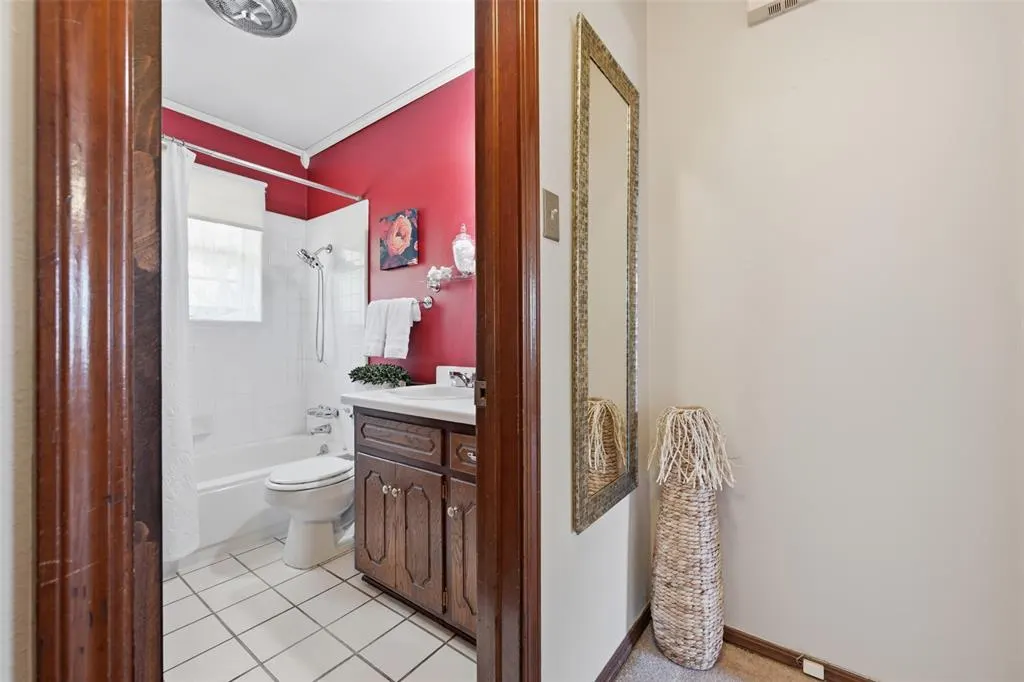 Photo 18 — 411 S Brookview Lane, Mustang, OK 73064