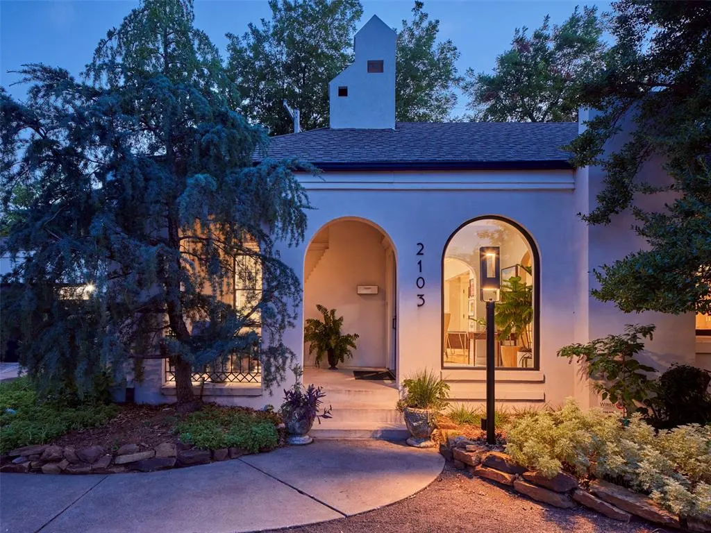 Photo 5 — 2116 Carey Place, Oklahoma City, OK 73106