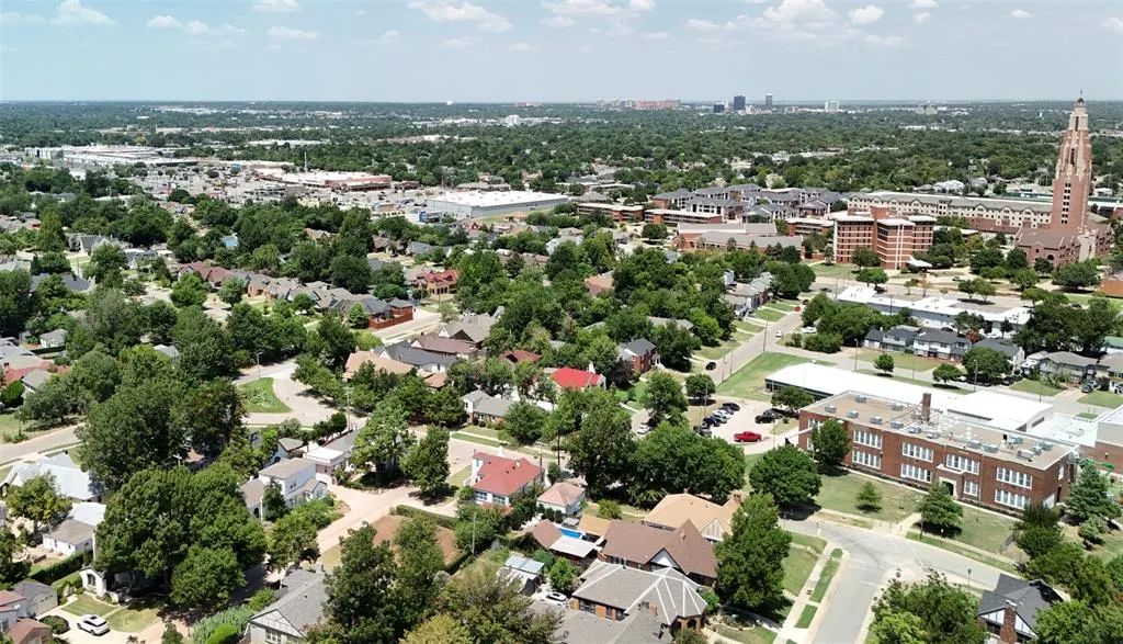 Photo 7 — 2116 Carey Place, Oklahoma City, OK 73106