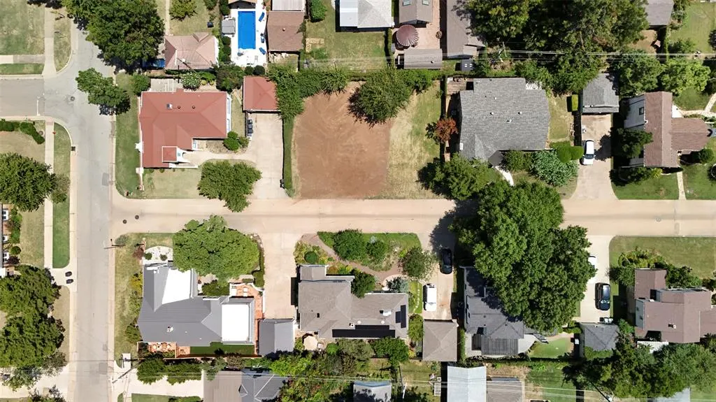 Photo 10 — 2116 Carey Place, Oklahoma City, OK 73106
