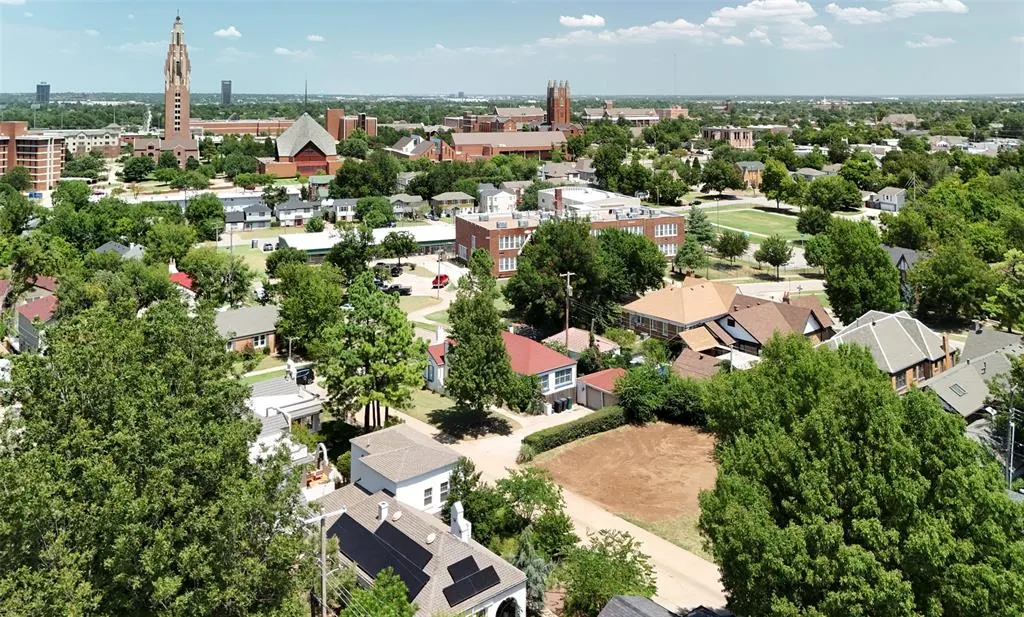 Photo 14 — 2116 Carey Place, Oklahoma City, OK 73106