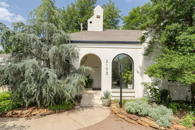 Photo 6 — 2103 Carey Place, Oklahoma City, OK 73106