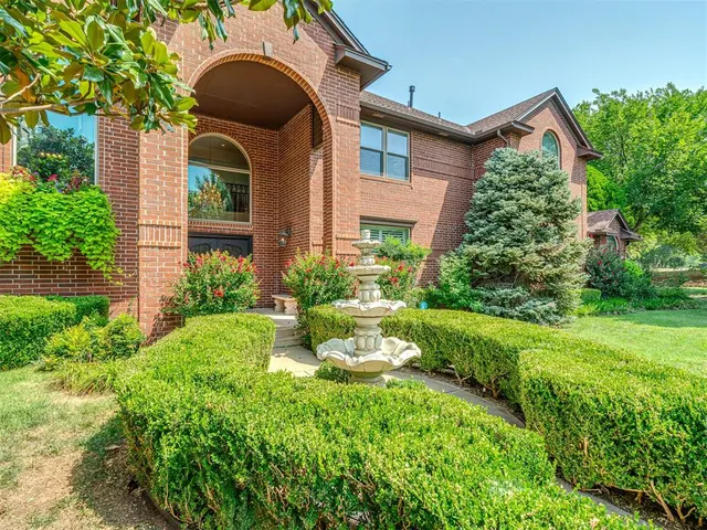 Photo 3 — 533 Hollowdale, Edmond, OK 73003