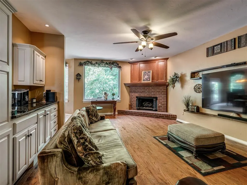 Photo 13 — 533 Hollowdale, Edmond, OK 73003