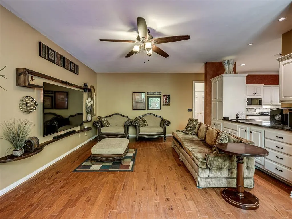 Photo 14 — 533 Hollowdale, Edmond, OK 73003