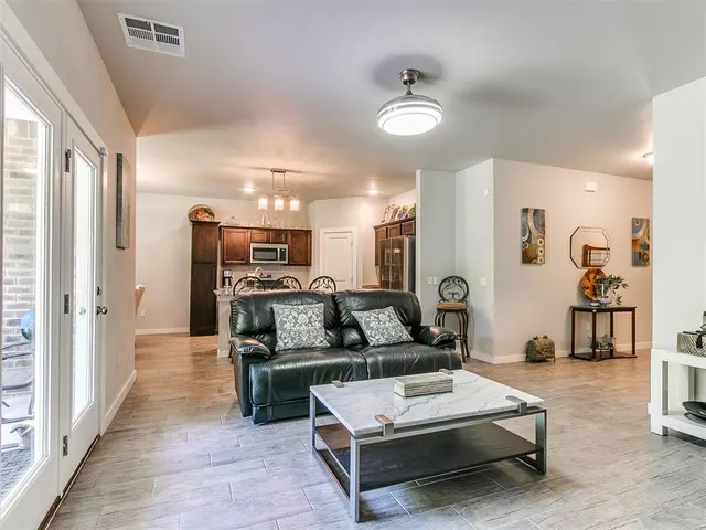 Photo 7 — 9896 Abington Circle, Edmond, OK 73025