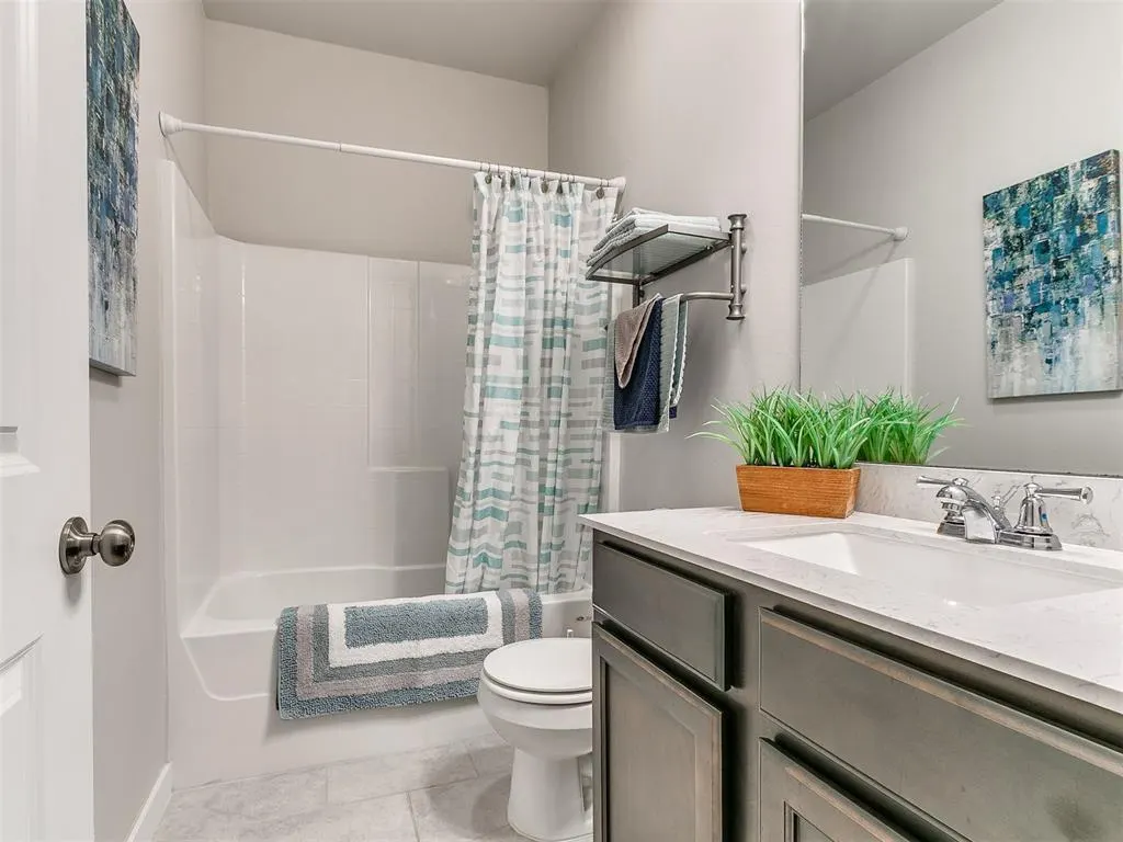 Photo 18 — 9896 Abington Circle, Edmond, OK 73025