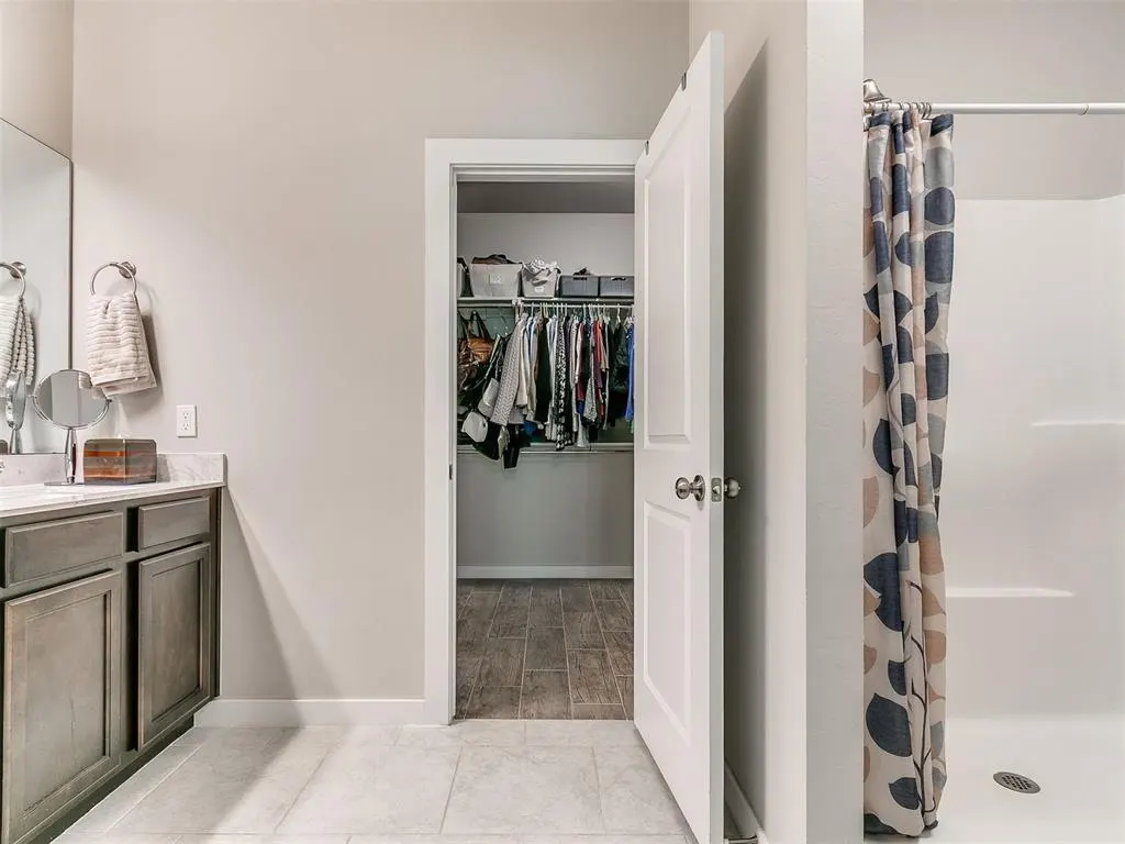 Photo 23 — 9896 Abington Circle, Edmond, OK 73025