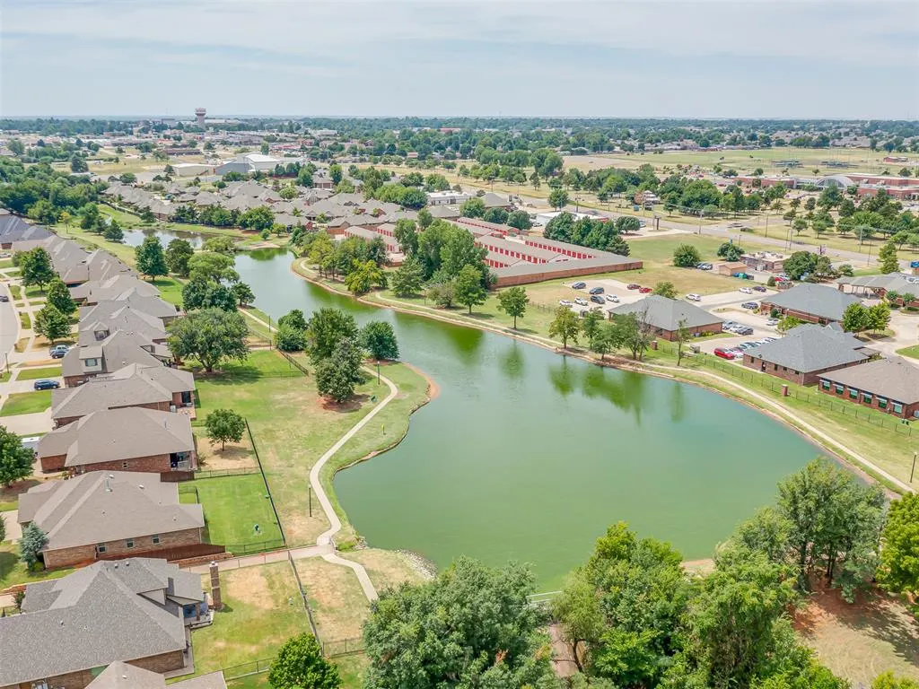 Photo 3 — 301 E Mobile Terrace, Mustang, OK 73064