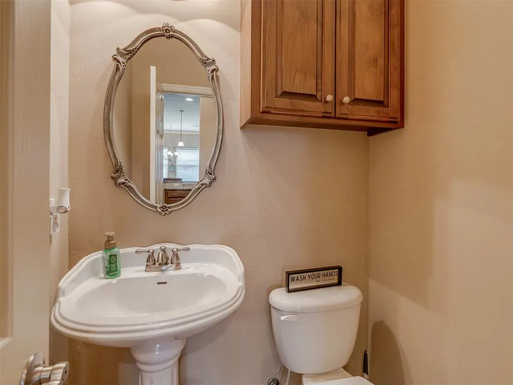 Photo 14 — 301 E Mobile Terrace, Mustang, OK 73064