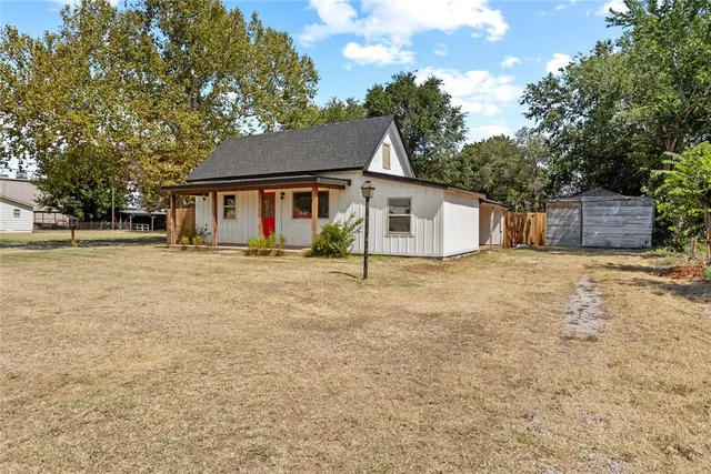 Photo 3 — 103 E Ash Street, Carnegie, OK 73015