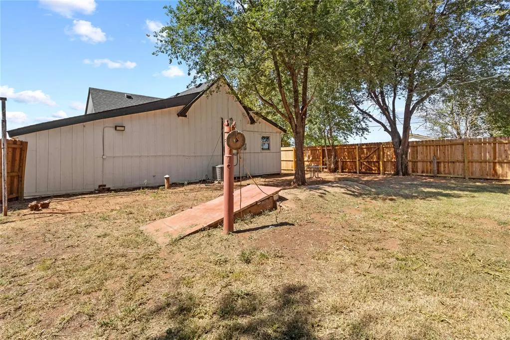 Photo 28 — 103 E Ash Street, Carnegie, OK 73015