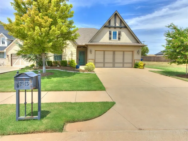 Photo 4 — 7613 NW 136th Terrace, Oklahoma City, OK 73142