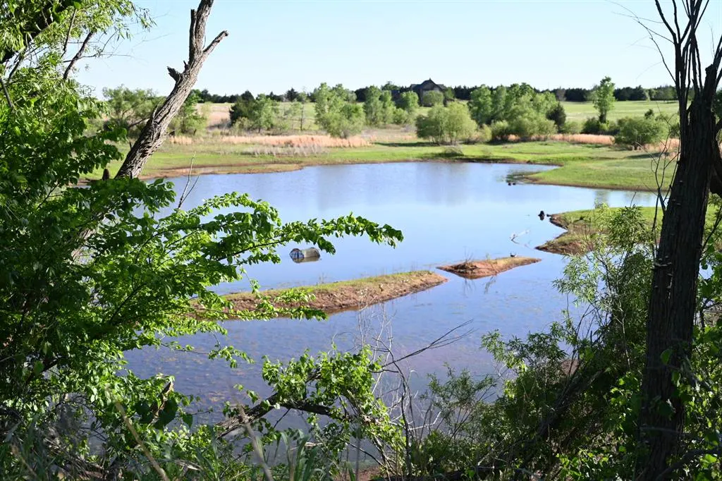 Photo 4 — 1201 W County Road 72 Drive 2, Guthrie, OK 73044