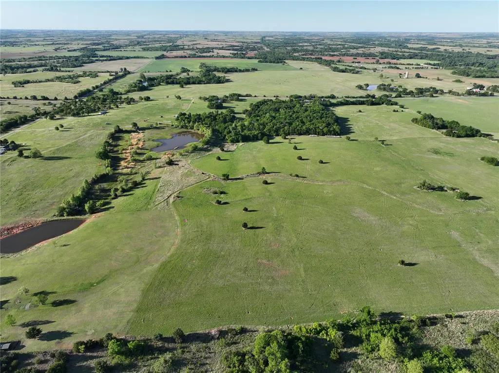 Photo 12 — 1201 W County Road 72 Drive 2, Guthrie, OK 73044