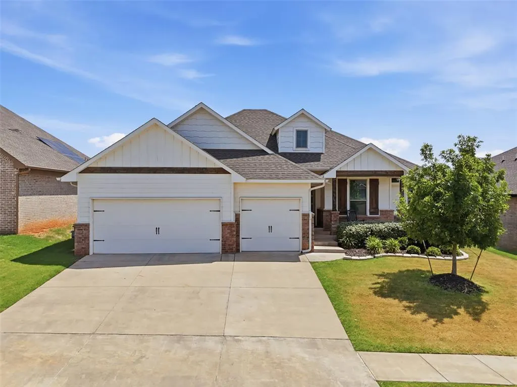 Front exterior — 8204 NW 161st Terrace, Edmond, OK 73013