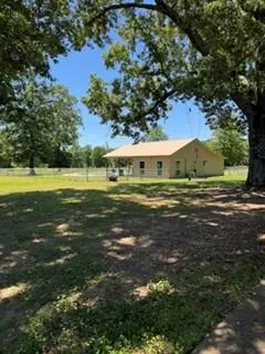 Photo 2 — 281 N 4340 Road, Fort Towson, OK 74735