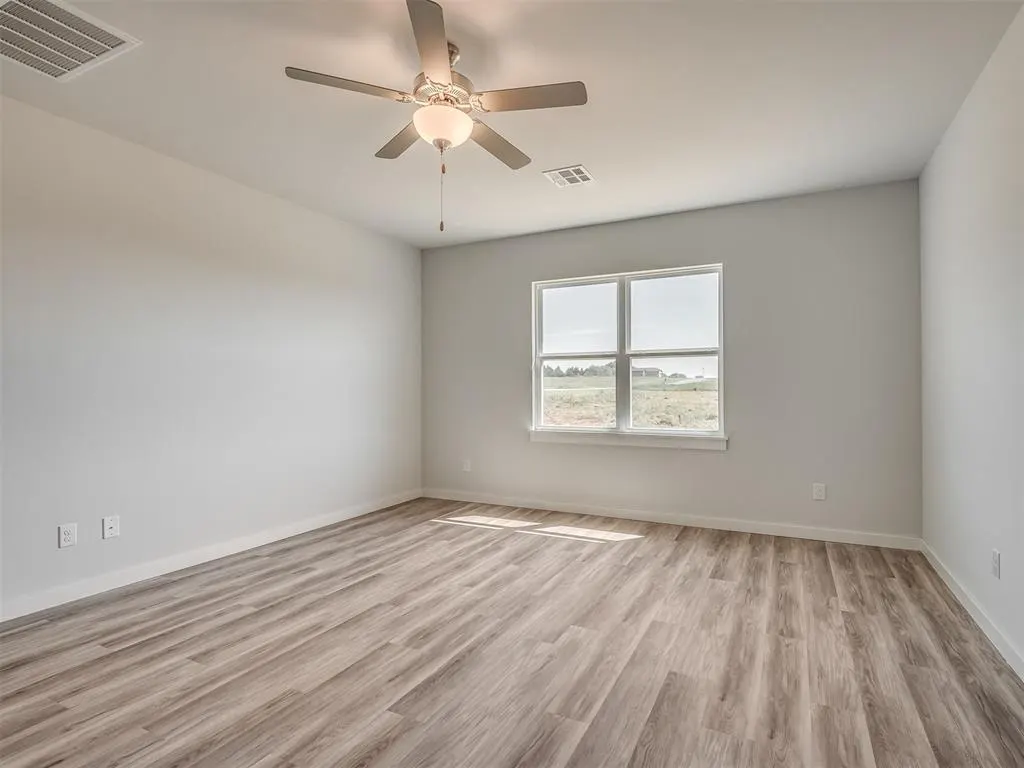 Photo 2 — 207 Wrangler Pass, Stillwater, OK 74075