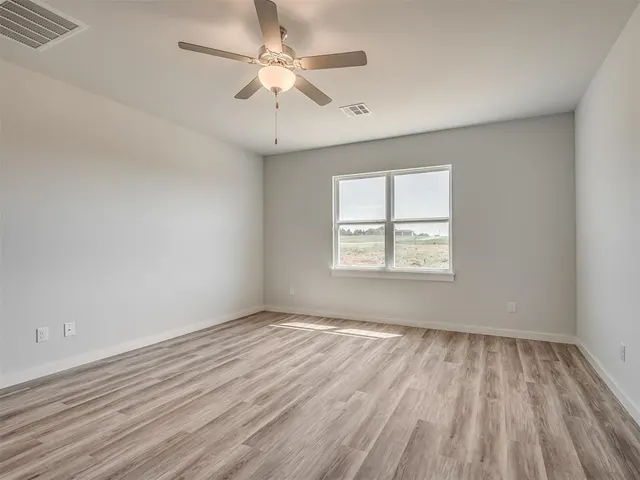 Photo 2 — 207 Wrangler Pass, Stillwater, OK 74075