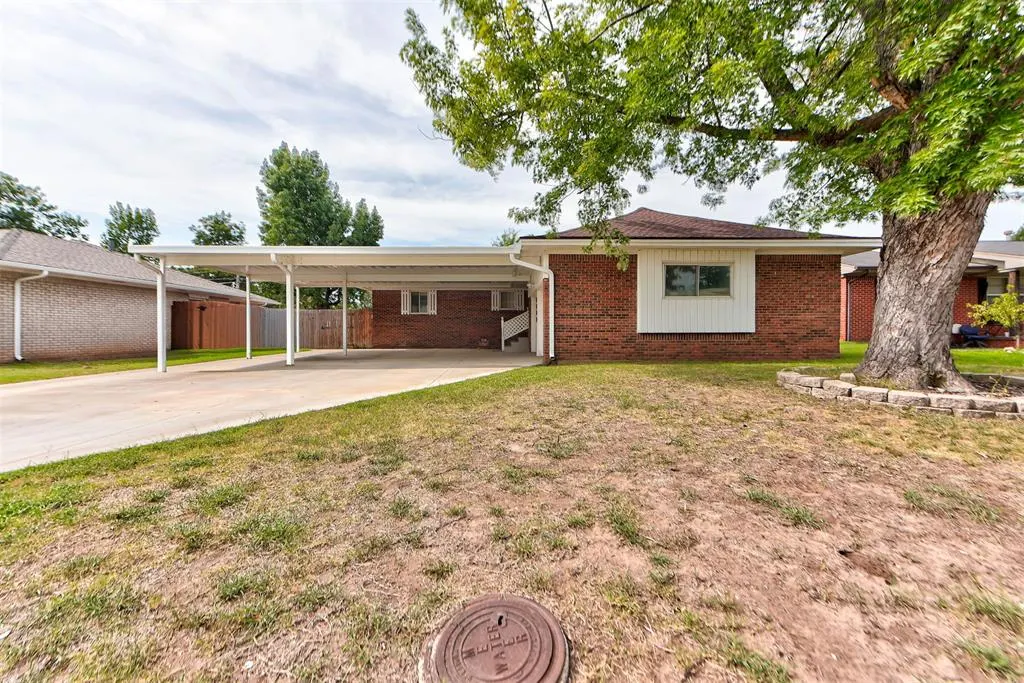 Photo 2 — 4212 NW 54th Street, Oklahoma City, OK 73112