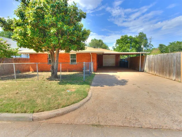 Front exterior — 3217 SW 24th Street, Oklahoma City, OK 73108