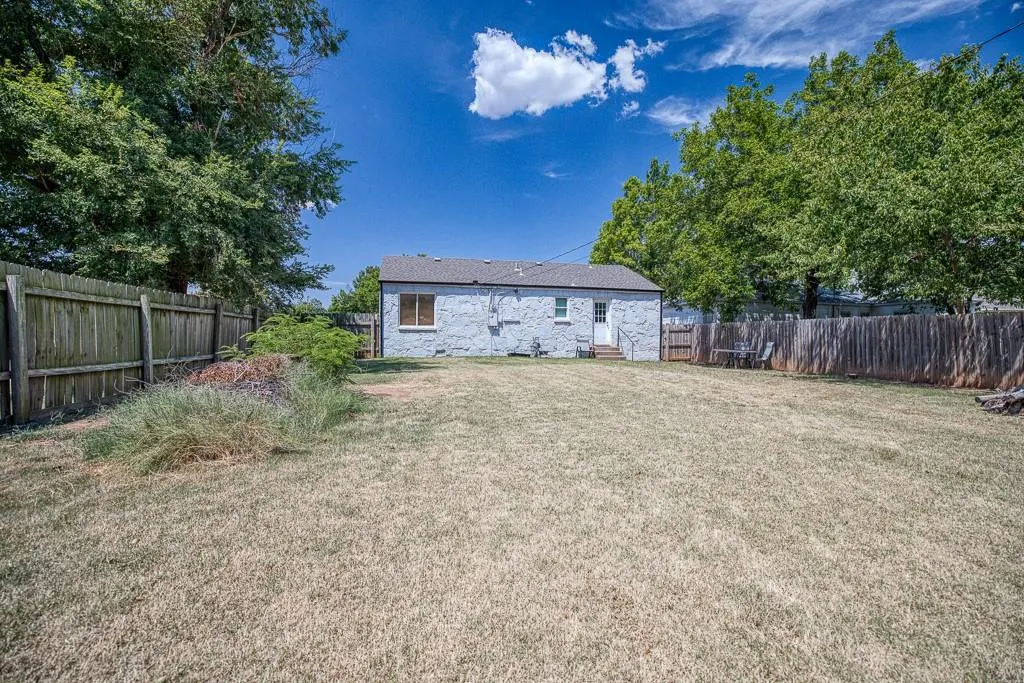 Photo 22 — 723 S 10th Street, Kingfisher, OK 73750