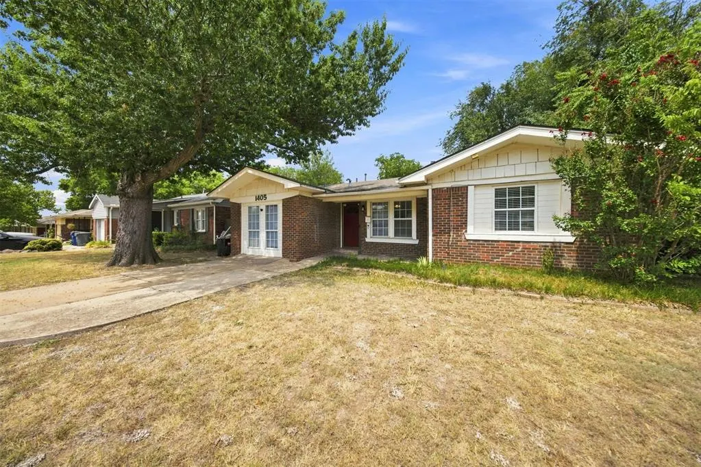 Photo 3 — 1405 Carlisle Court, The Village, OK 73120