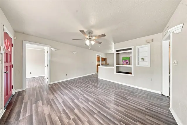 Photo 5 — 1405 Carlisle Court, The Village, OK 73120