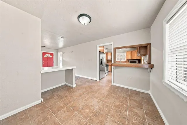 Photo 7 — 1405 Carlisle Court, The Village, OK 73120