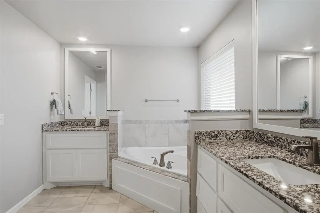 Photo 32 — 13805 Limestone Lane, Yukon, OK 73099
