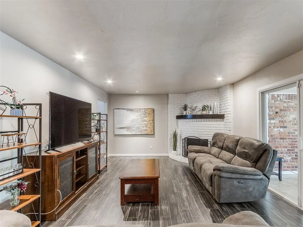 Photo 9 — 11616 N Miller Avenue, Oklahoma City, OK 73120