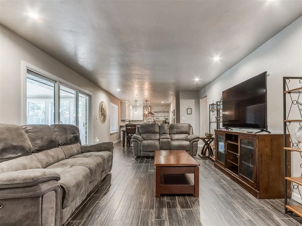 Photo 11 — 11616 N Miller Avenue, Oklahoma City, OK 73120