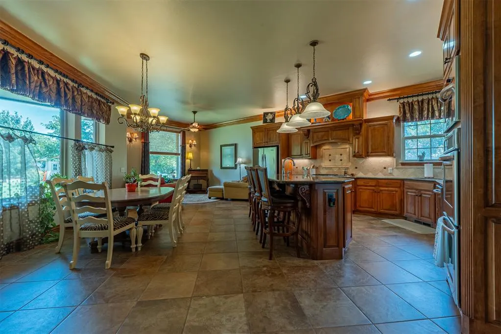 Photo 15 — 13410 Silver Ridge Road, Yukon, OK 73099