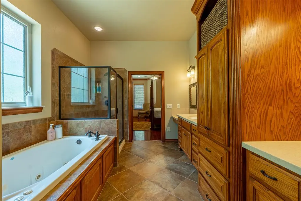 Photo 27 — 13410 Silver Ridge Road, Yukon, OK 73099