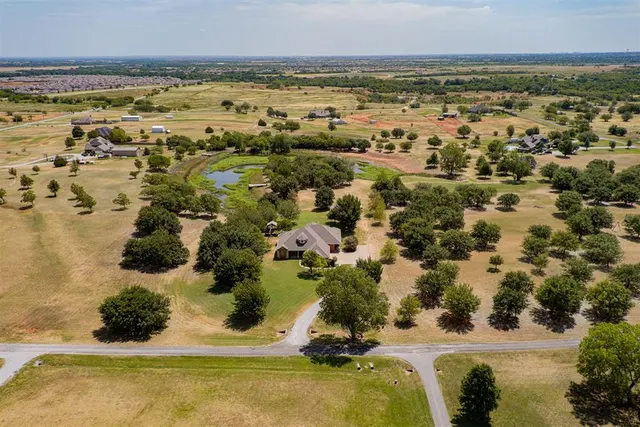 Photo 3 — 13410 Silver Ridge Road, Yukon, OK 73099
